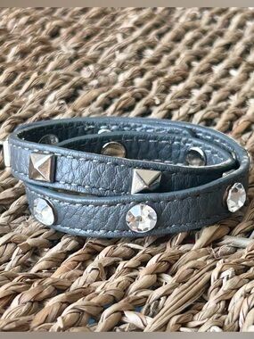 Cära NY stud wrap bracelet